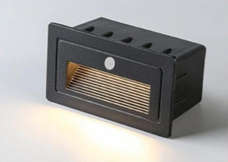 MS-23414 — LED Step & Corner Light